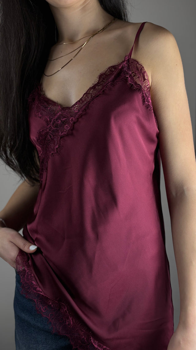 Ayla – Maglietta in Pizzo Bordeaux