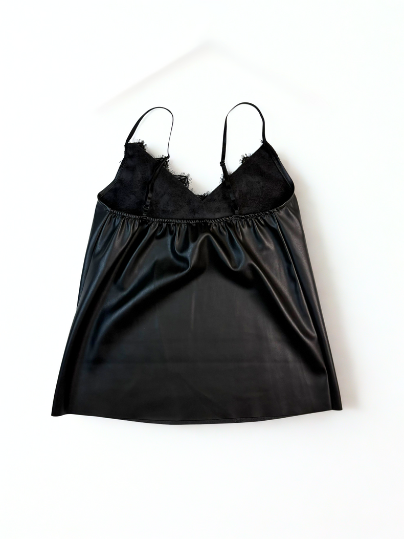 Nora – Maglietta in Eco-Pelle Black